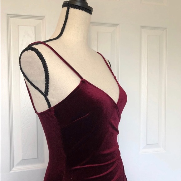 Sexy dark red dress - Picture 3 of 5